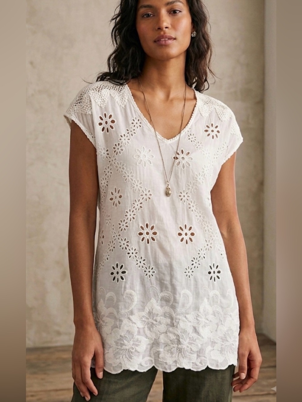 Johnny Was White Eyelet Embroidered V-Neck Tunic